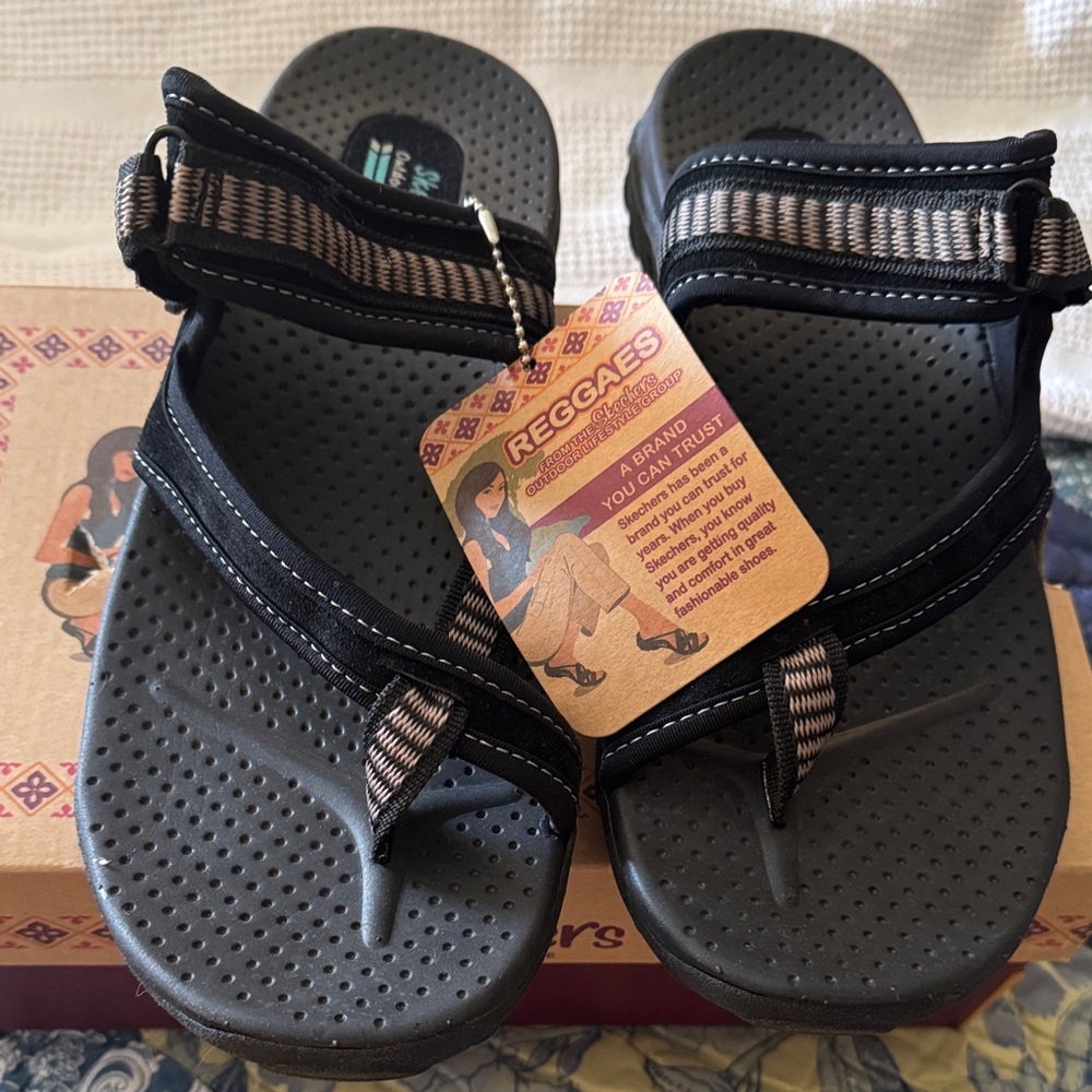 Skechers Black and Gray Women's Sandals